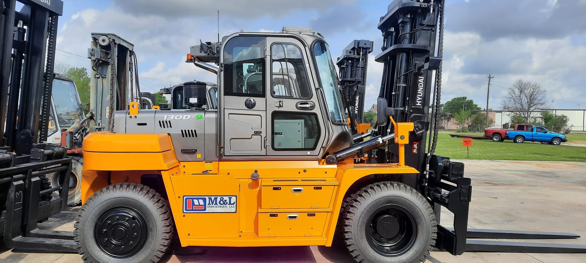 New Hyundai 130D-9 29,000 Pound Capacity Diesel Forklift