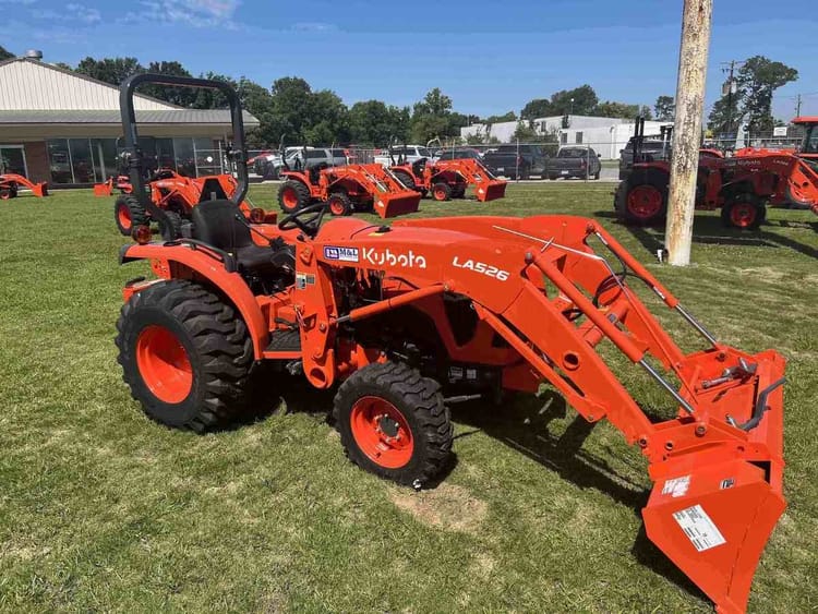 2023 Kubota L3302HST